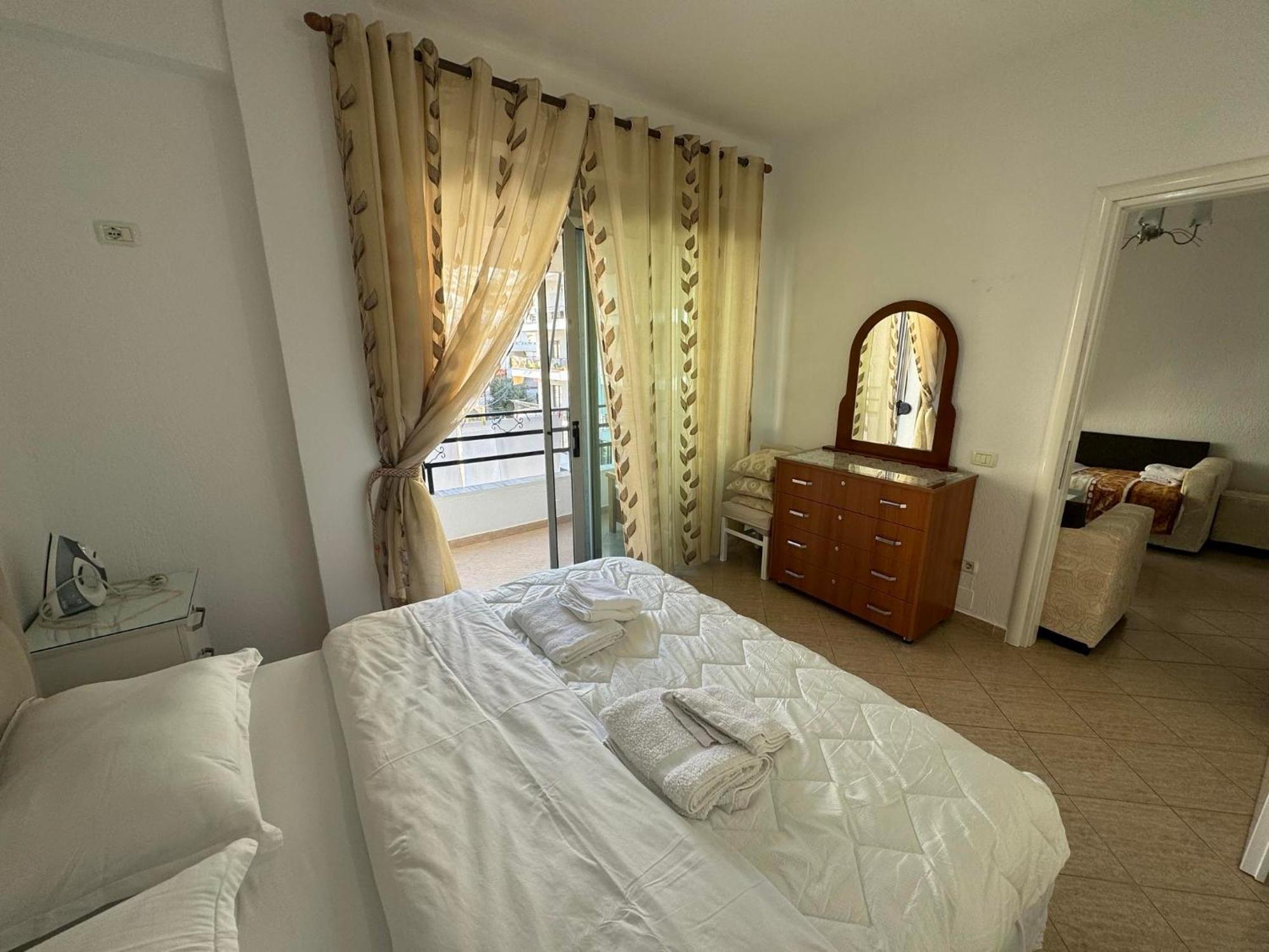 Taulant Apartment